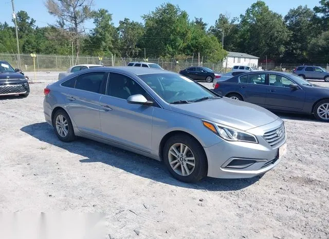 5NPE24AF6HH517327 2017 2017 Hyundai Sonata 1