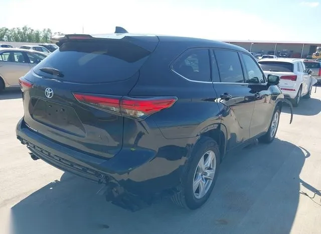 5TDCZRAH0NS096504 2022 2022 Toyota Highlander- L 4