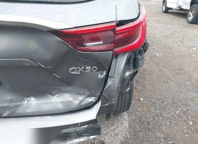 3PCAJ5M32KF136346 2019 2019 Infiniti QX50- Luxe 6