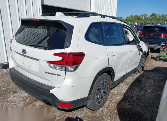 JF2SKAEC1KH536439 2019 2019 Subaru Forester- Premium 4