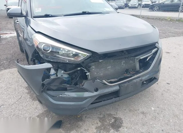 KM8J3CA46HU497876 2017 2017 Hyundai Tucson- SE 6