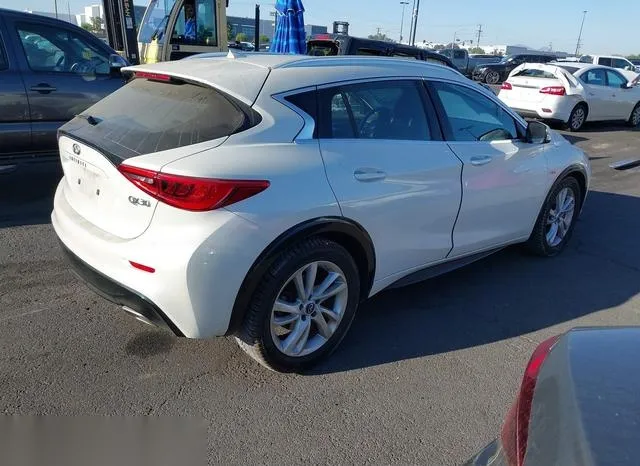 SJKCH5CP9KA009866 2019 2019 Infiniti QX30- Luxe 4