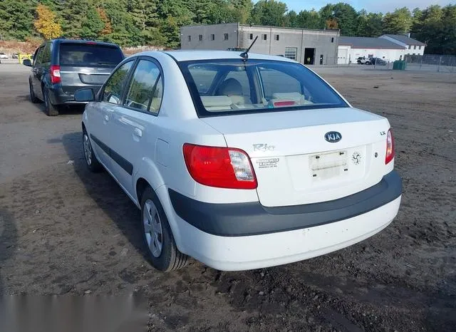 KNADE123266152042 2006 2006 KIA Rio- LX 3