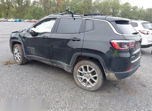 3C4NJDFB2NT230426 2022 2022 Jeep Compass- Latitude Lux 4X4 3