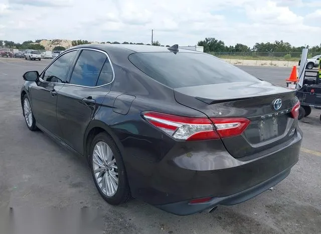 4T1B21HK2JU500942 2018 2018 Toyota Camry- Hybrid Xle 3