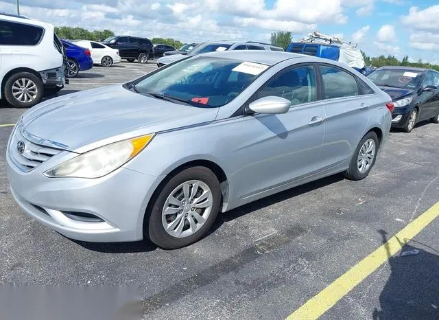 5NPEB4AC4CH452928 2012 2012 Hyundai Sonata- Gls 2