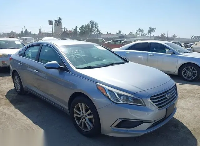 5NPE24AF8HH484105 2017 2017 Hyundai Sonata 1