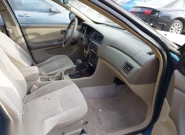 1N4DL01D0WC266724 1998 1998 Nissan Altima- Gle/Gxe/Se/Xe 5