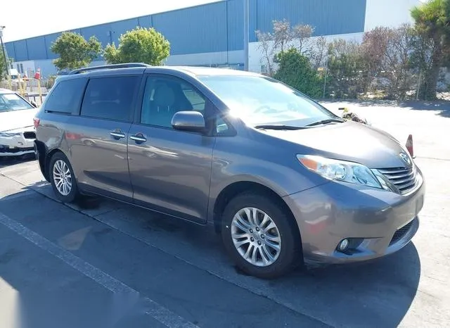 5TDYZ3DC7HS782515 2017 2017 Toyota Sienna- Xle 8 Passenger 1