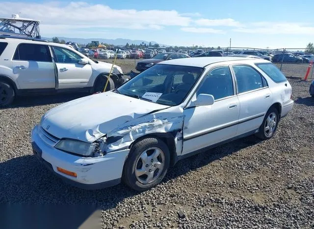 1HGCE1820RA003645 1994 1994 Honda Accord- Lx/Ex 2