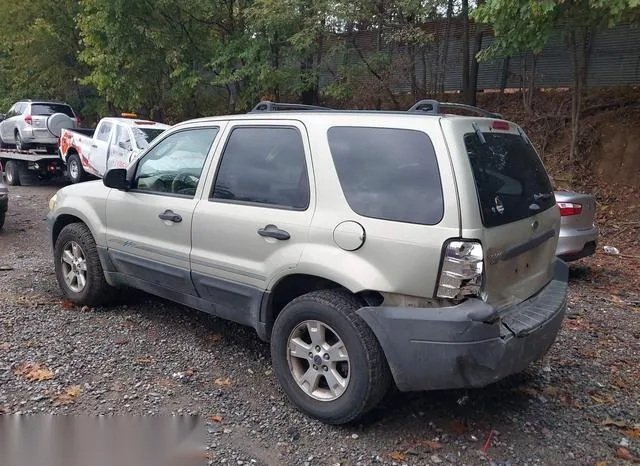 1FMYU93145KA05600 2005 2005 Ford Escape- Xlt 3