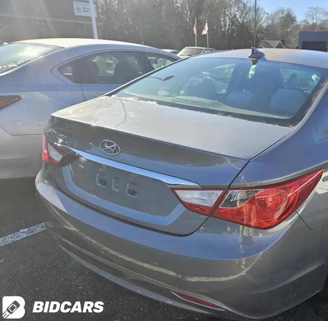 5NPEB4AC8CH333442 2012 2012 Hyundai Sonata- Gls 4