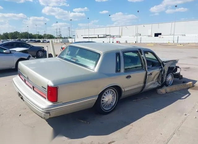 1LNLM82W9VY748378 1997 1997 Lincoln Town Car- Signature 4