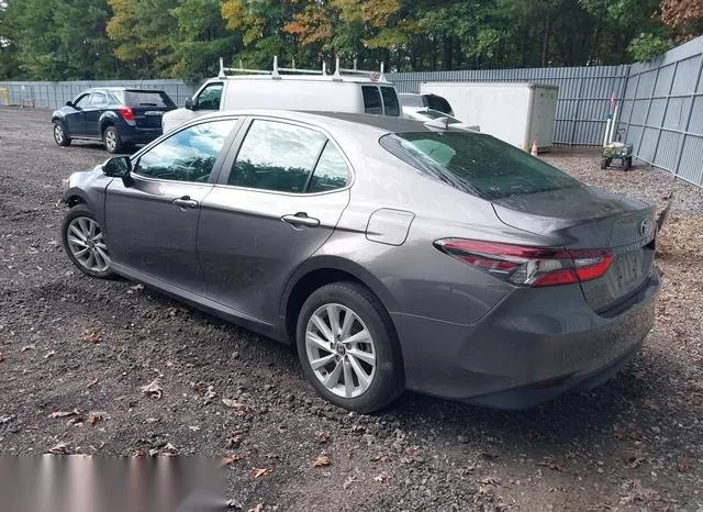 4T1C11BK8MU025320 2021 2021 Toyota Camry- Le Awd 3