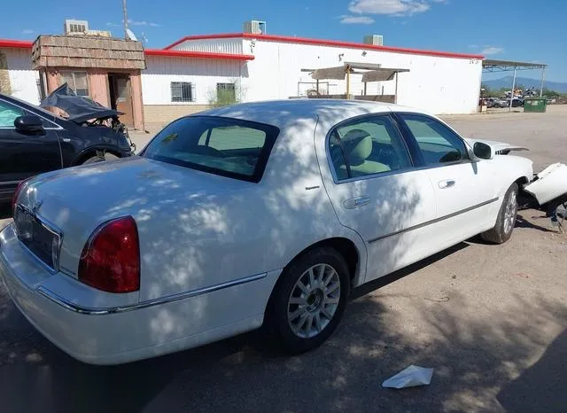 1LNHM81V66Y651140 2006 2006 Lincoln Town Car- Signature 4