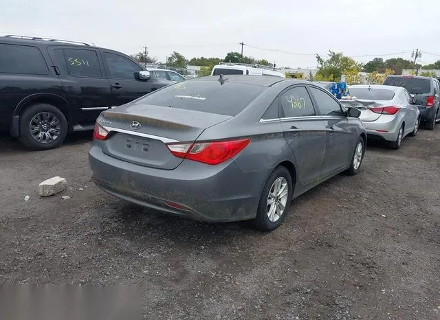 5NPEB4AC9CH346586 2012 2012 Hyundai Sonata- Gls 4