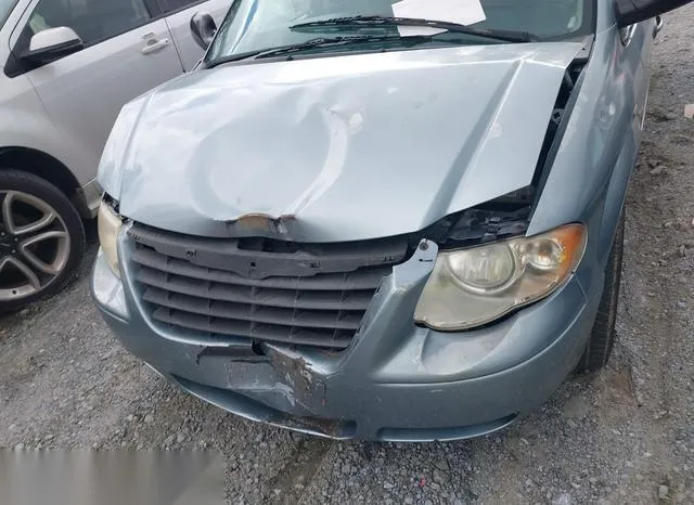 2A4GP44R56R723491 2006 2006 Chrysler Town and Country- LX 6