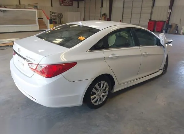 5NPEB4AC5BH084483 2011 2011 Hyundai Sonata- Gls 4