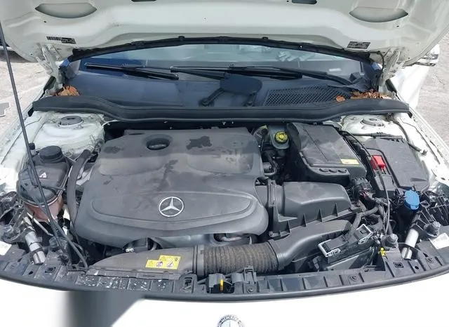 WDCTG4EB0FJ157180 2015 2015 Mercedes-Benz GLA 250 10