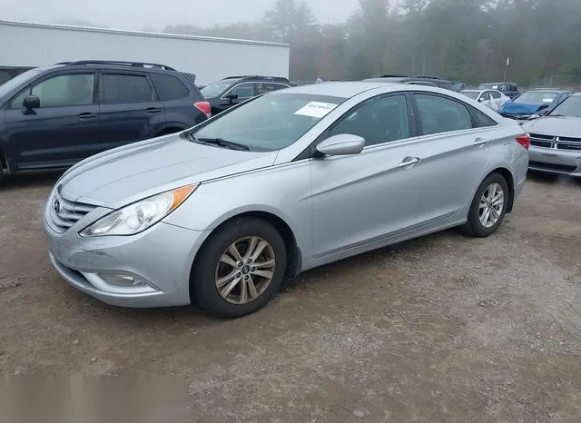 5NPEB4AC8DH574936 2013 2013 Hyundai Sonata- Gls 2