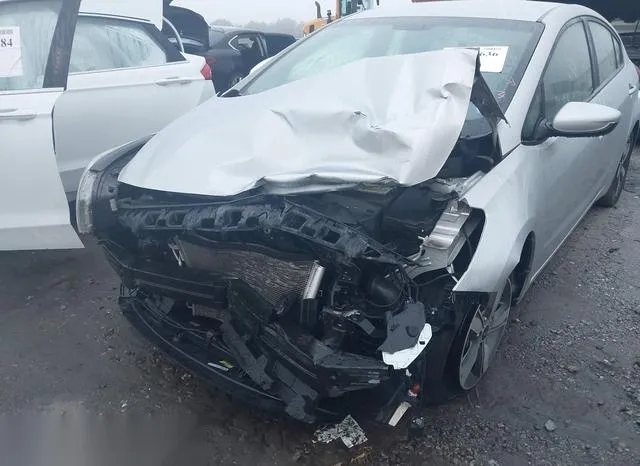 3KPFL4A79JE240063 2018 2018 KIA Forte- LX 6