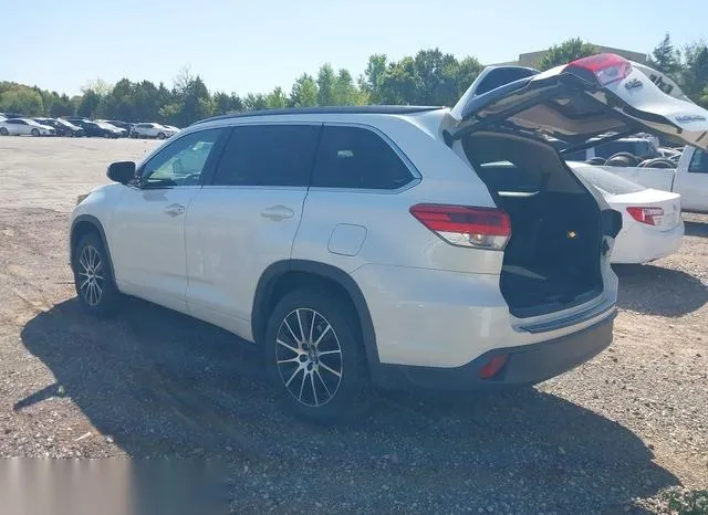 5TDKZRFH9HS522246 2017 2017 Toyota Highlander- SE 3