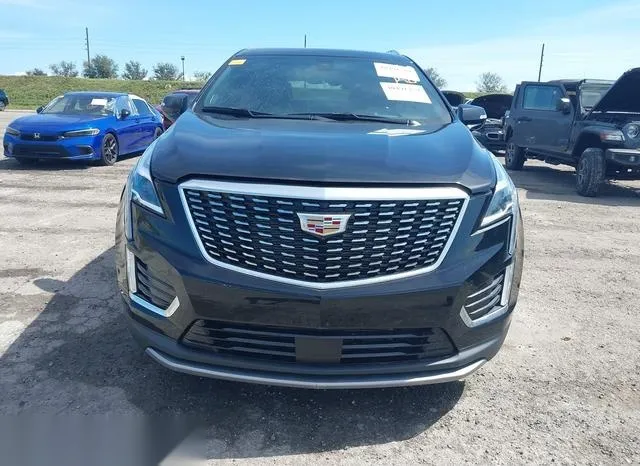 1GYKNDRSXPZ135010 2023 2023 Cadillac XT5- Awd Premium Luxury 6