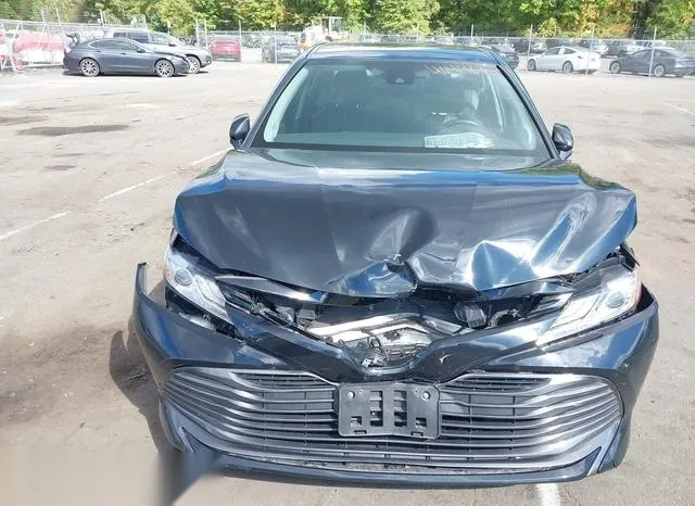 4T1B11HK8KU211813 2019 2019 Toyota Camry- Xle 6