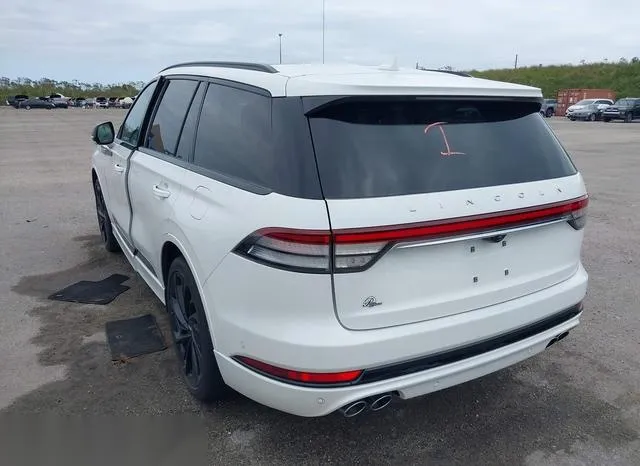 5LM5J7WC3NGL18327 2022 2022 Lincoln Aviator- Reserve 3