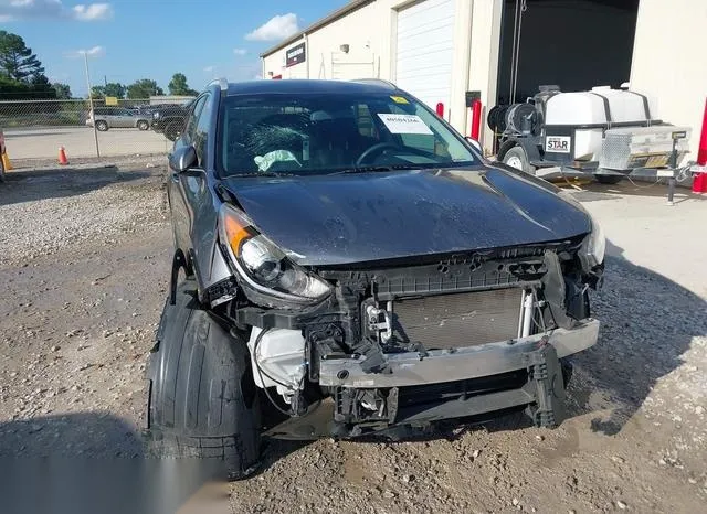 KNDCB3LC2J5203295 2018 2018 KIA Niro- LX 6