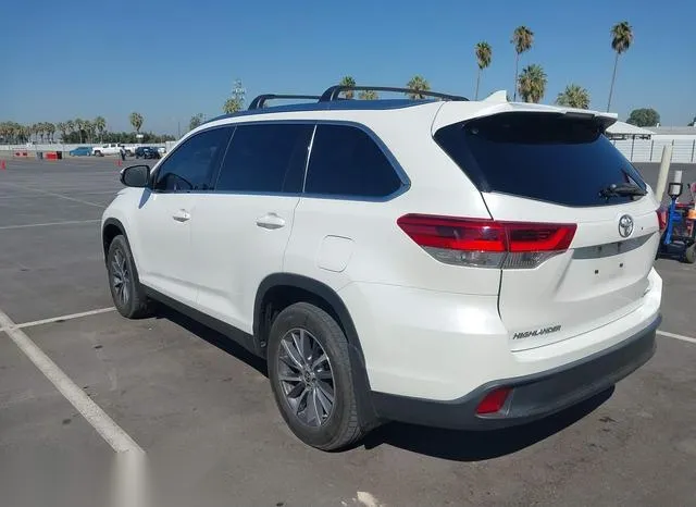 5TDJZRFH5KS626378 2019 2019 Toyota Highlander- Xle 3