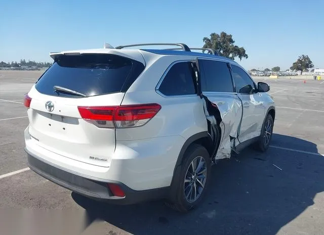 5TDJZRFH5KS626378 2019 2019 Toyota Highlander- Xle 4