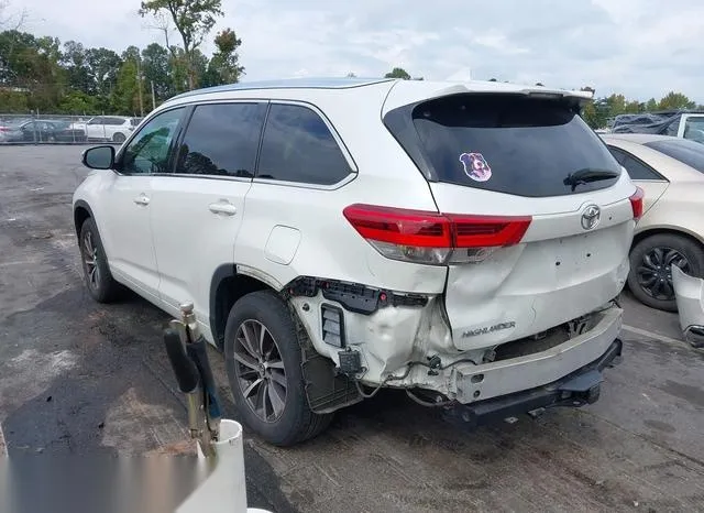 5TDKZRFH4HS508352 2017 2017 Toyota Highlander- Xle 3