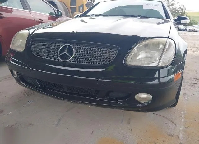 WDBKK65FX2F238746 2002 2002 Mercedes-Benz SLK 320 6