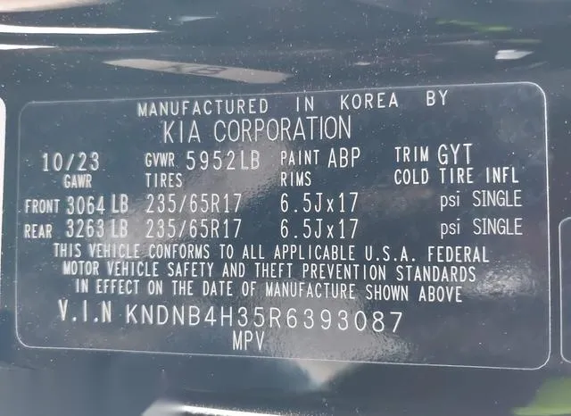 KNDNB4H35R6393087 2024 2024 KIA Carnival- LX 9