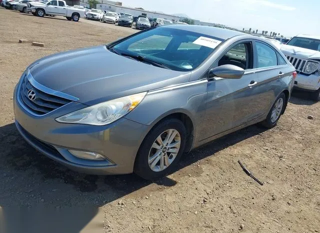 5NPEB4AC8DH549082 2013 2013 Hyundai Sonata- Gls 2