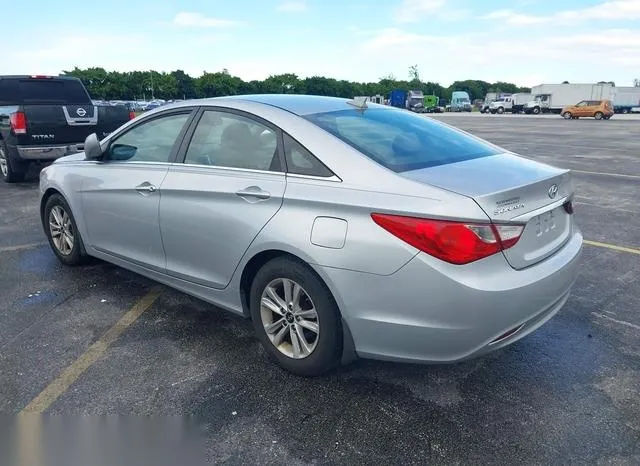 5NPEB4AC3CH497312 2012 2012 Hyundai Sonata- Gls 3