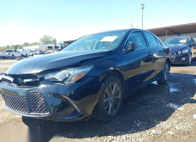 4T1BF1FK0HU386960 2017 2017 Toyota Camry- SE 2