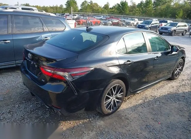 4T1G11AK7MU575207 2021 2021 Toyota Camry- SE 4