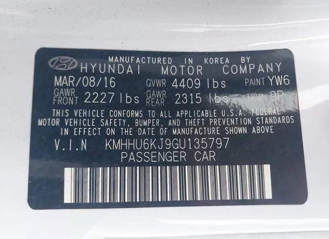 KMHHU6KJ9GU135797 2016 2016 Hyundai Genesis- 3-8 Ultimate 9