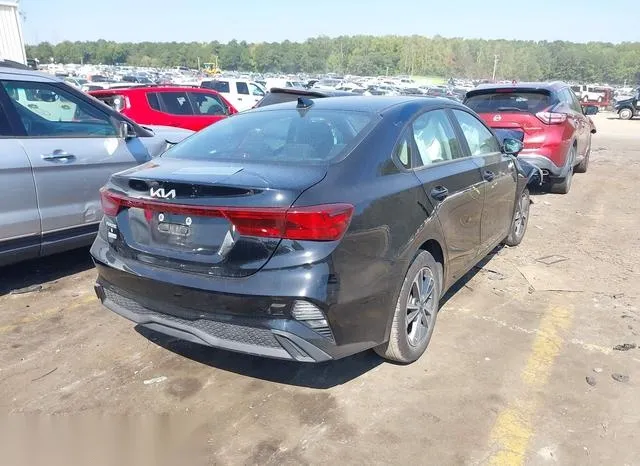 3KPF24AD2RE744748 2024 2024 KIA Forte- Lxs 4