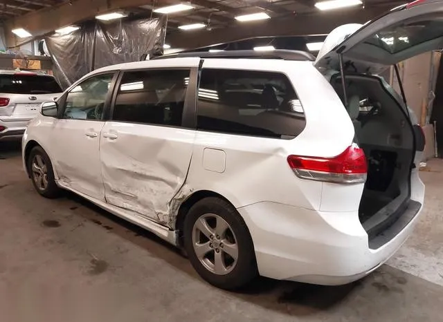 5TDKK3DC0DS305624 2013 2013 Toyota Sienna- Le V6 8 Passenger 3