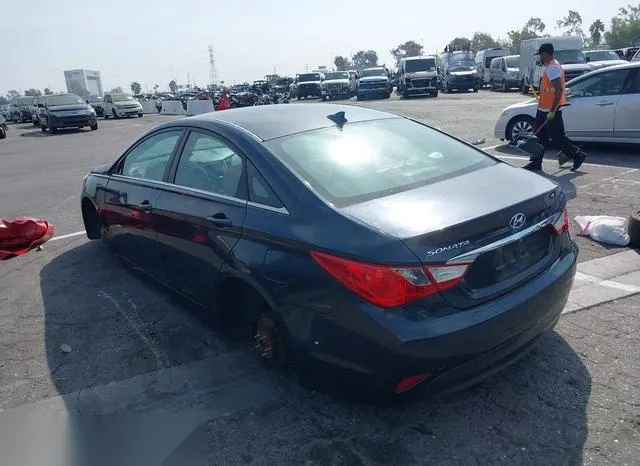 5NPEB4AC7EH913588 2014 2014 Hyundai Sonata- Gls 3