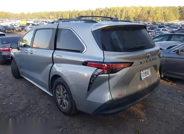 5TDYRKEC5MS074069 2021 2021 Toyota Sienna- Xle 3