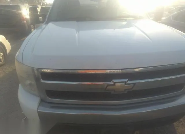 2GCEK13CX71722926 2007 2007 Chevrolet Silverado 1500- LS 6