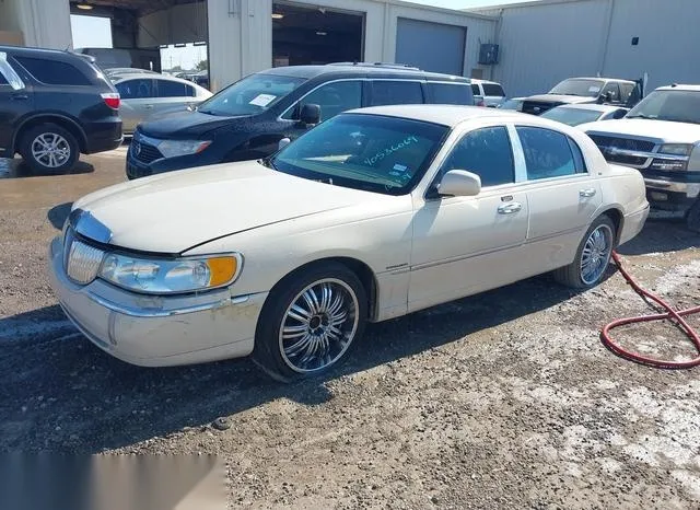 1LNHM83W41Y640152 2001 2001 Lincoln Town Car- Cartier 2