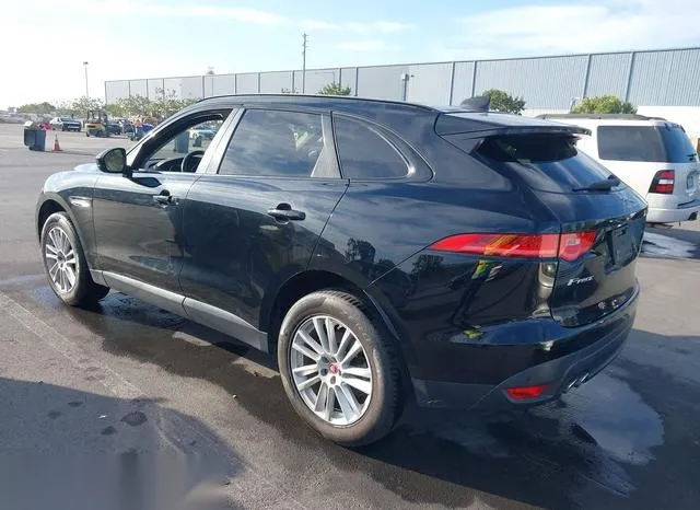 SADCK2BN9HA493036 2017 2017 Jaguar F-Pace- 20D Prestige 3