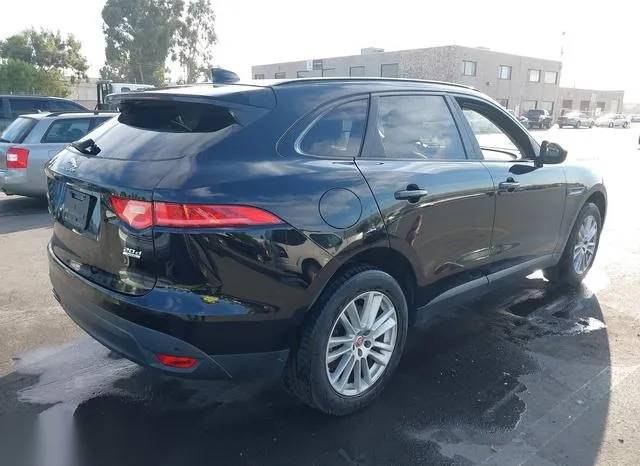 SADCK2BN9HA493036 2017 2017 Jaguar F-Pace- 20D Prestige 4