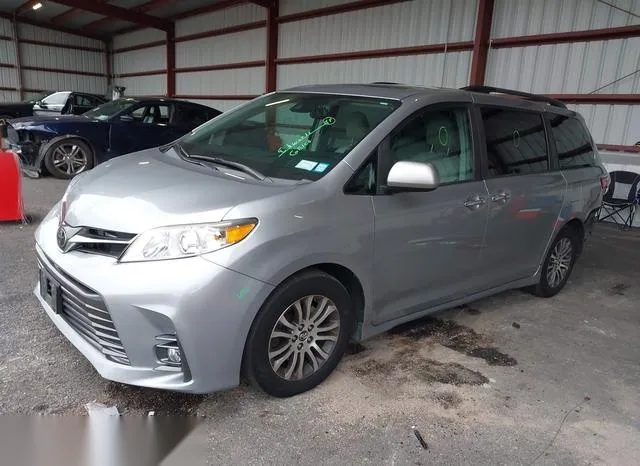 5TDYZ3DC8JS938647 2018 2018 Toyota Sienna- Xle 8 Passenger 2