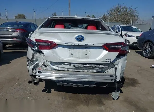 4T1K31AK8MU029424 2021 2021 Toyota Camry- Xse Hybrid 6